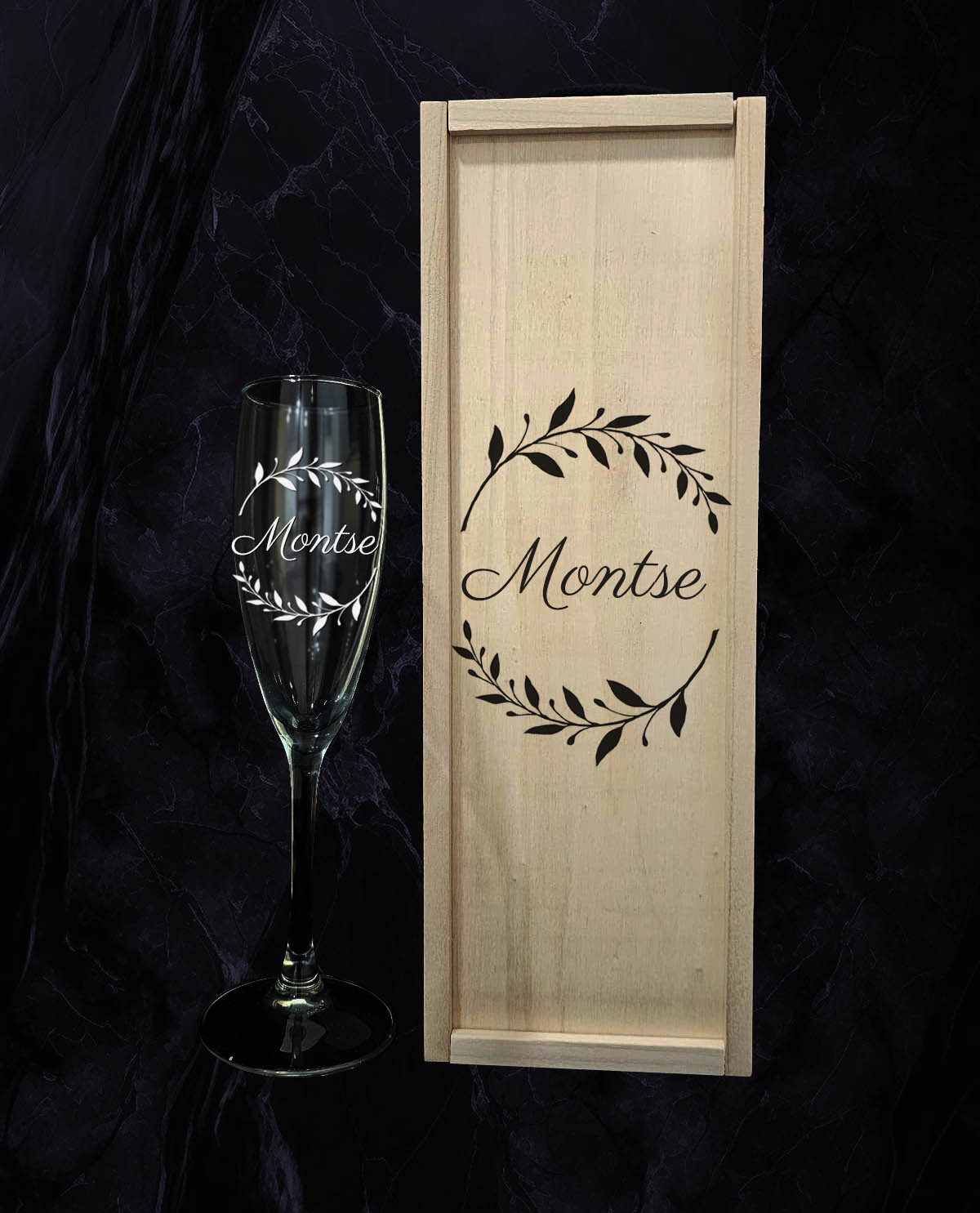 Caixa amb 1 Copa de Cava Personalitzada Disseny Corona Llorer