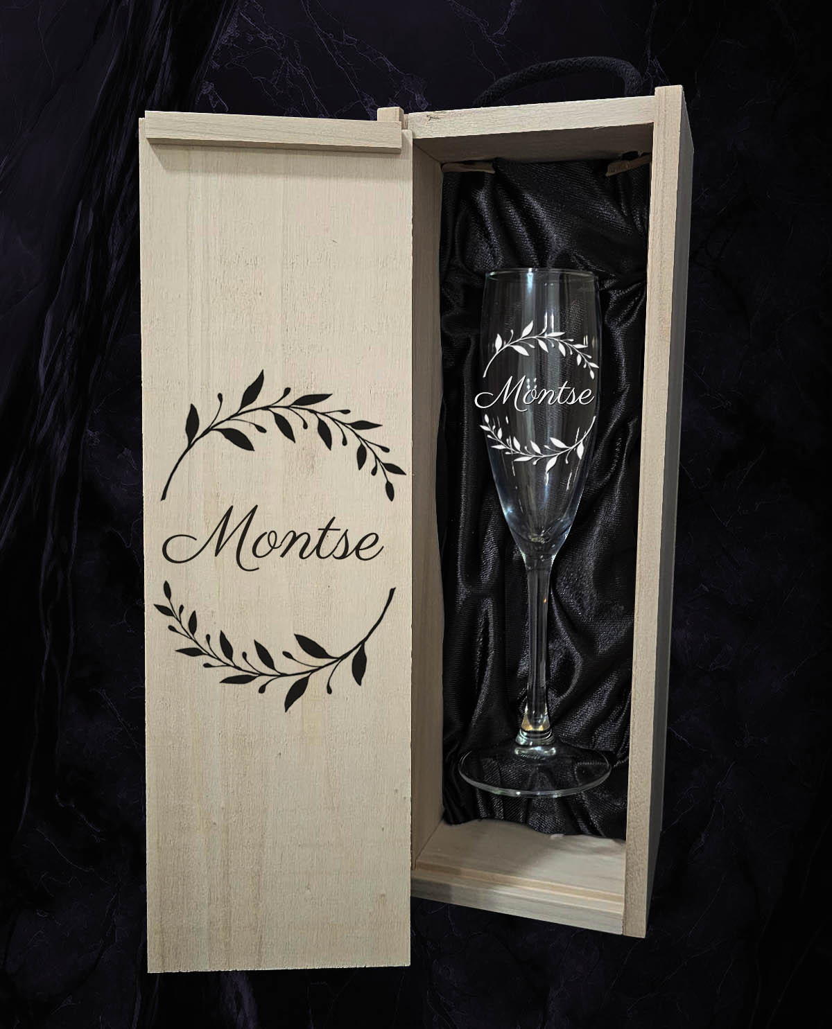Caixa amb 1 Copa de Cava Personalitzada Disseny Corona Llorer