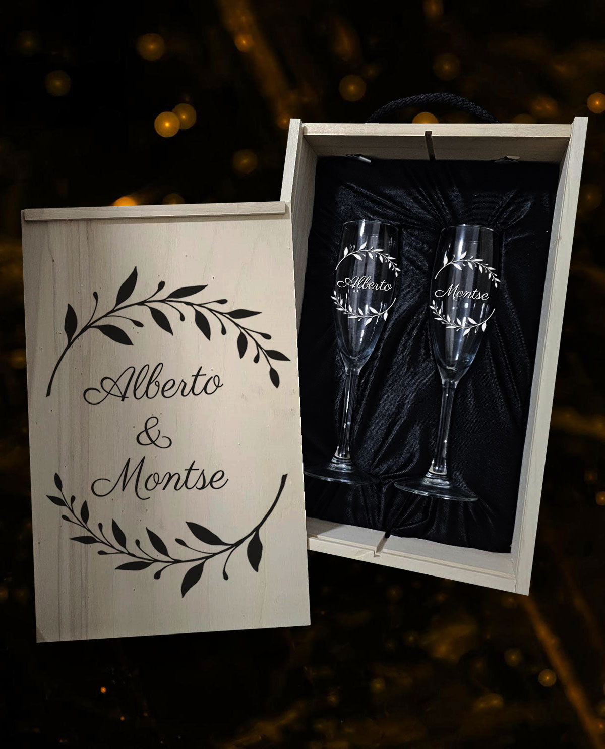 Caixa amb 2 Copes de Cava Personalitzades Disseny Corona Llorer