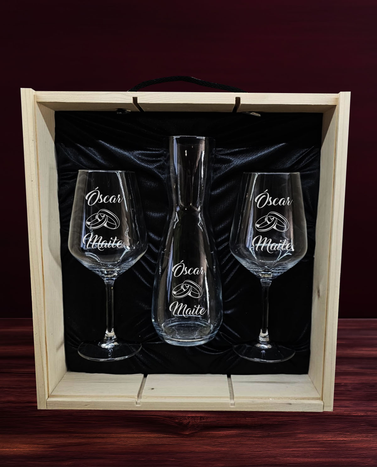 2 Copes de Vi i Decantador amb Caixa Personalitzats – Disseny Boda Aliances
