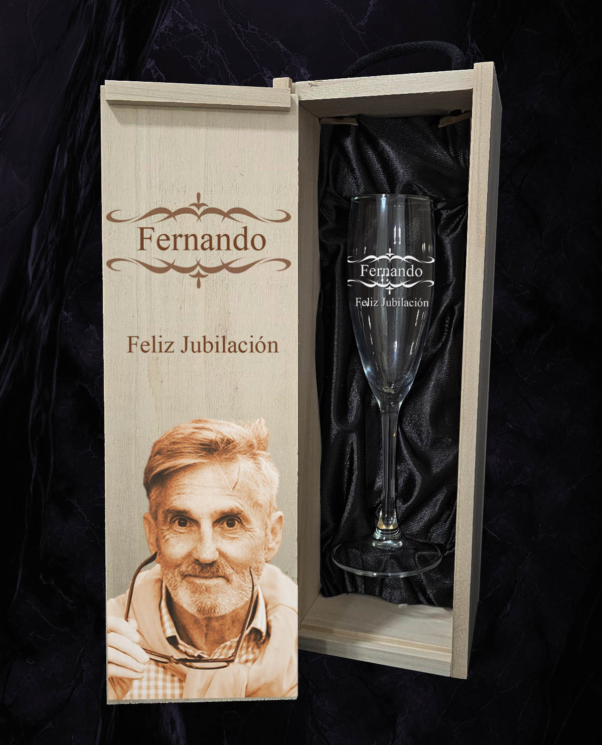 Caja con 1 copa de cava personalizado Diseño Jubilación cenefa