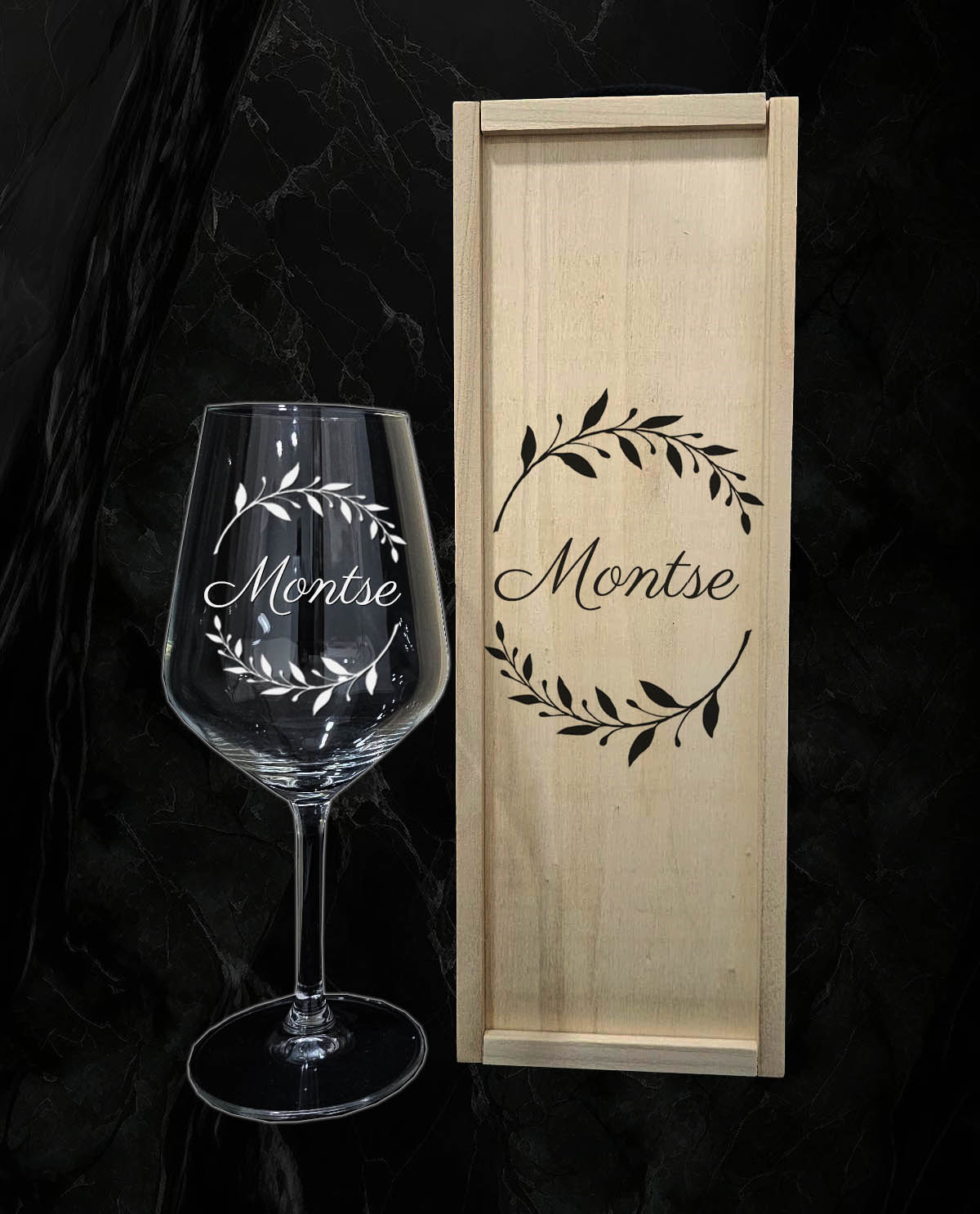 Caja con 1 copa de vino personalizada Diseño Corona Laurel
