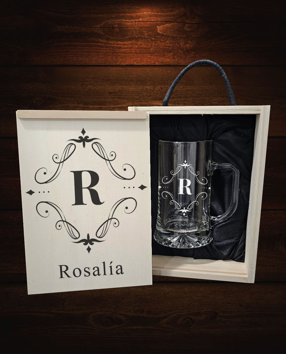 Jarra de Cerveza Personalizada con caja Diseño Inicial Vintage