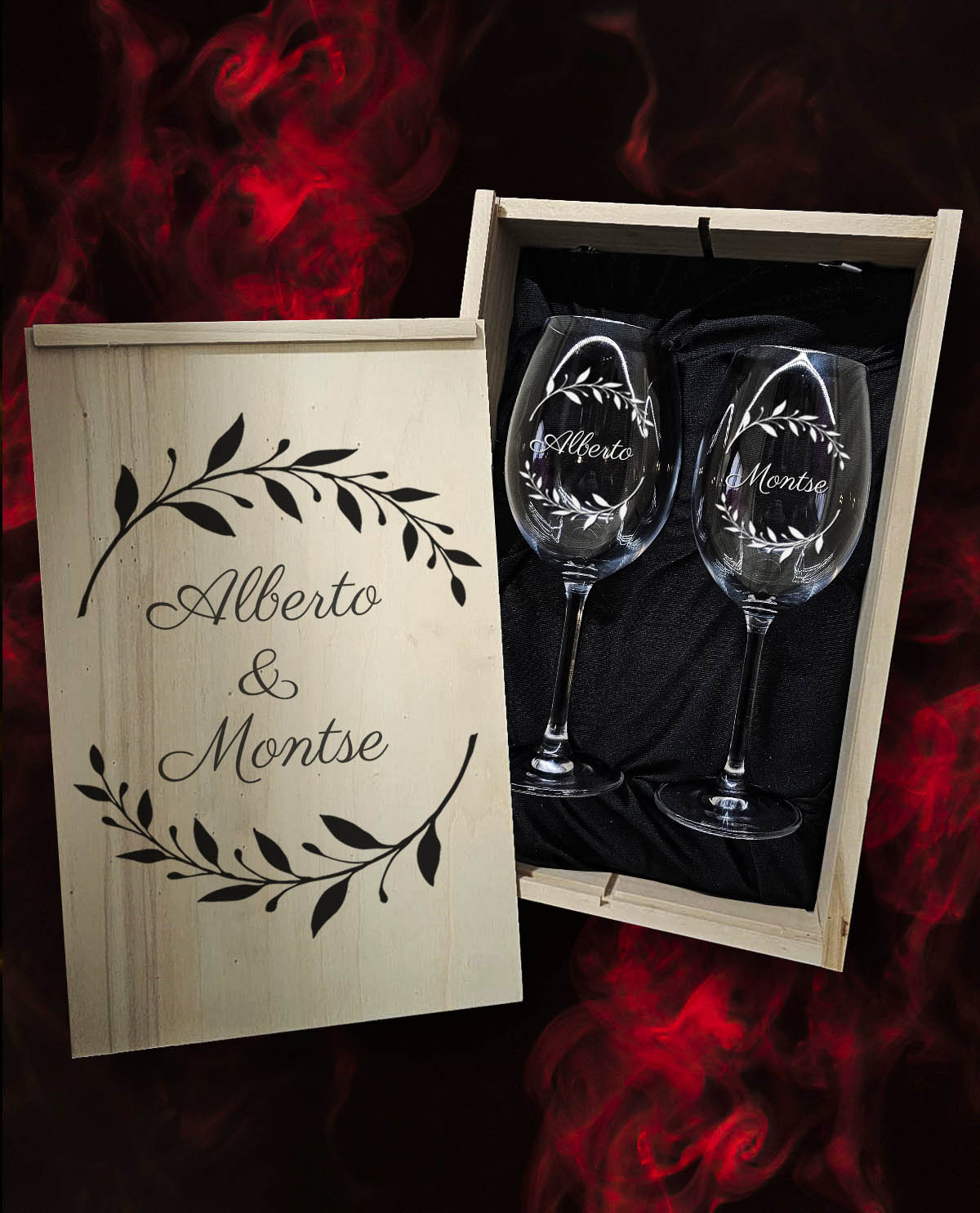Caja con 2 Copas de Vino Cristal de Bohemia Premium Personalizadas – Diseño Corona Laurel