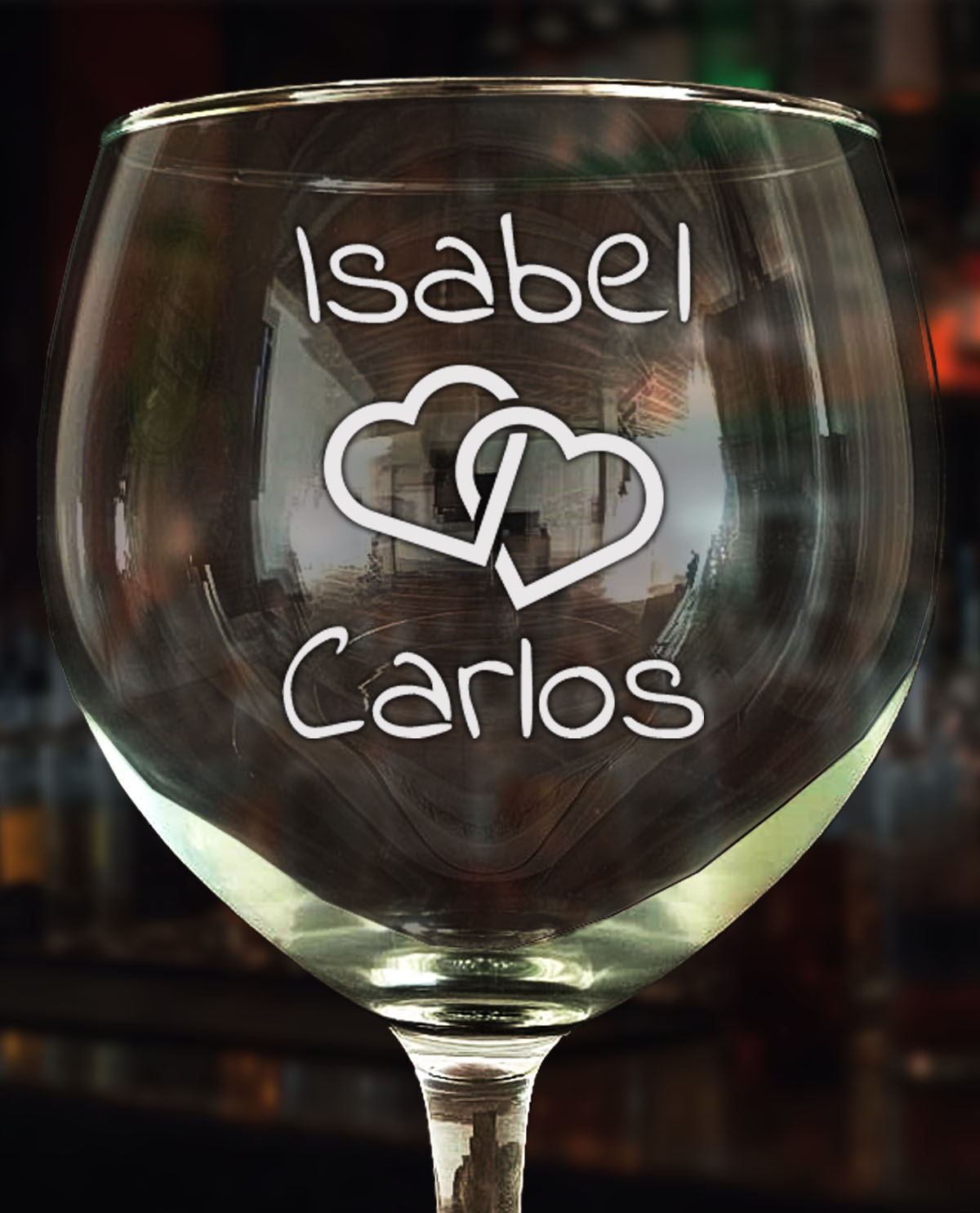Copa de gin-tonic personalizada con diseño de corazones entrelazados