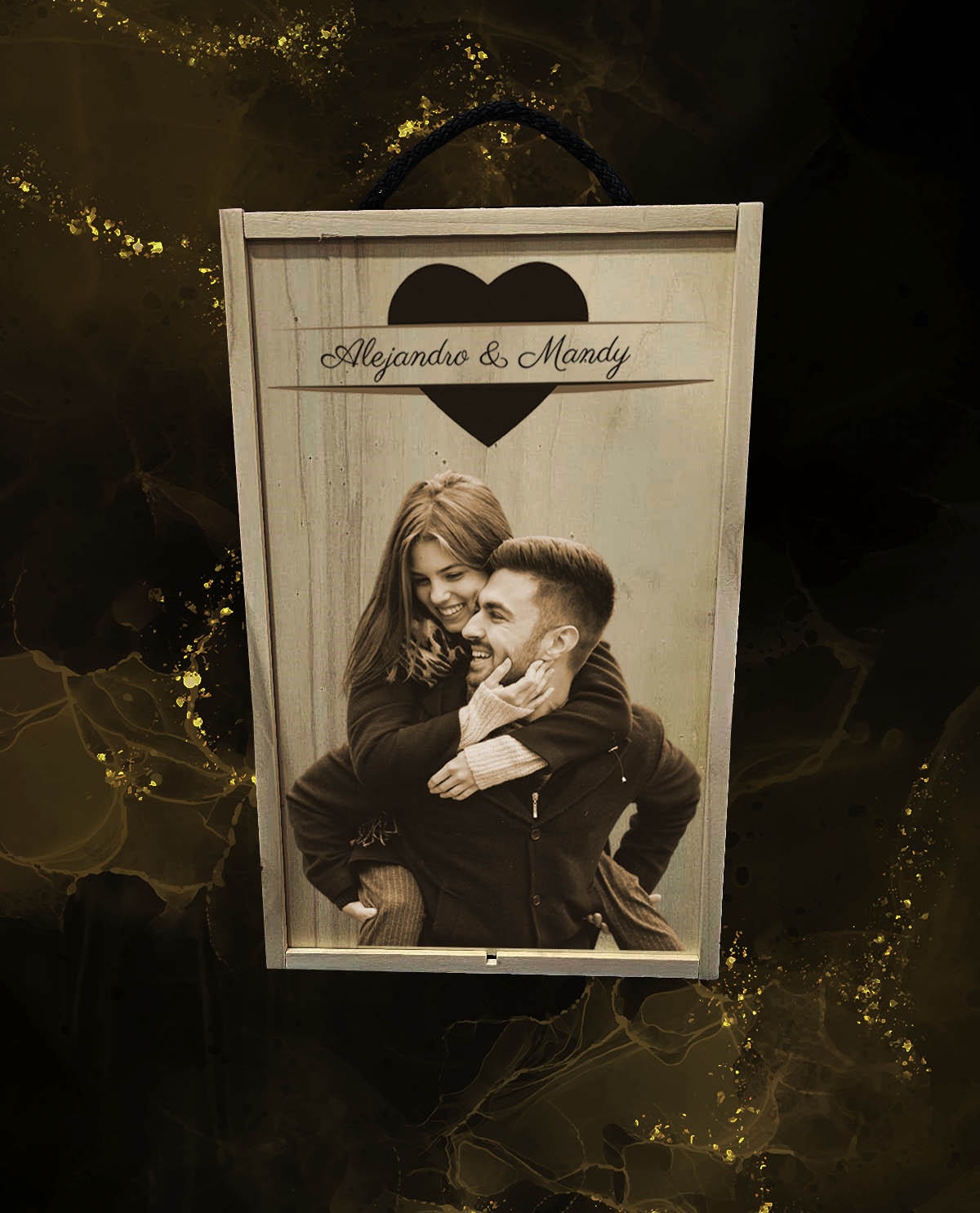 Caixa com 2 Copos de Espumante personalizados de Cristal da Boémia Premium Coleção Exclusive com Coração Envolvente